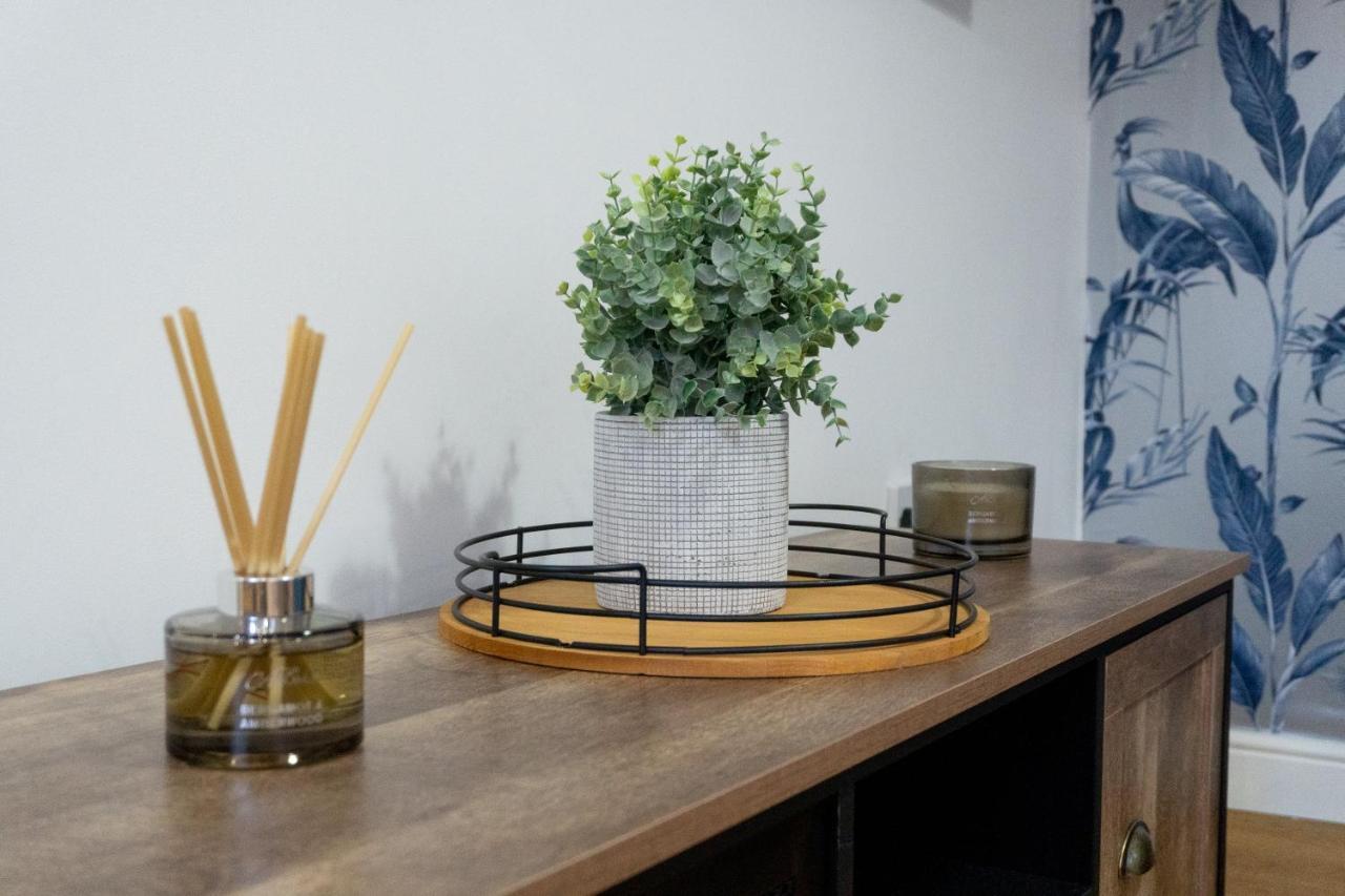 Heartland House, 7 Spacious Bedrooms Sleeps 4 Plus, Near Nec, Jlr,Bhx 伯明翰 外观 照片