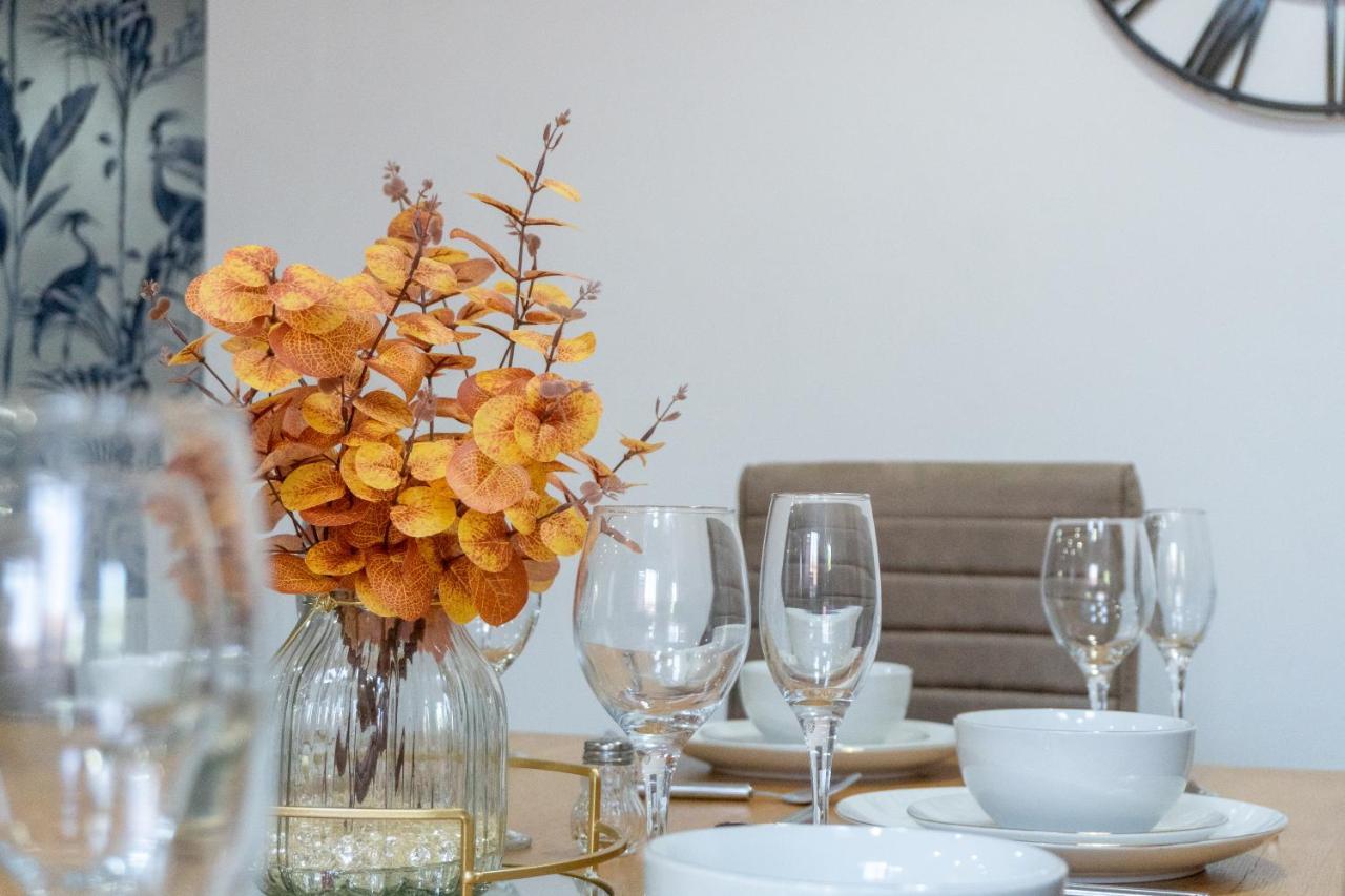 Heartland House, 7 Spacious Bedrooms Sleeps 4 Plus, Near Nec, Jlr,Bhx 伯明翰 外观 照片