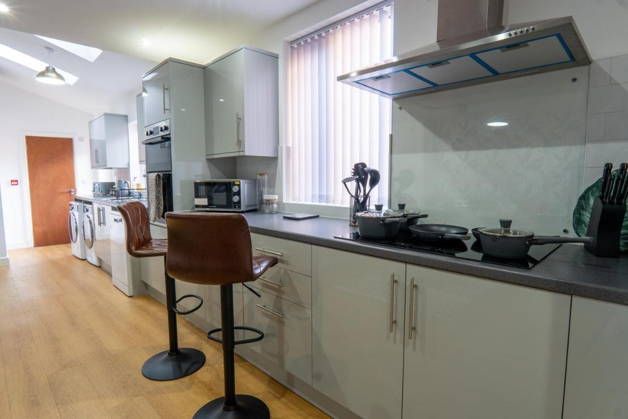 Heartland House, 7 Spacious Bedrooms Sleeps 4 Plus, Near Nec, Jlr,Bhx 伯明翰 外观 照片