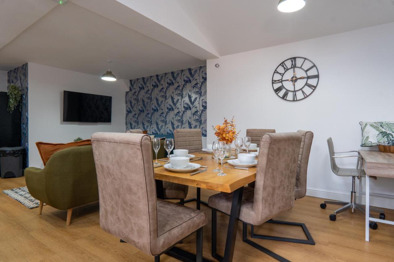 Heartland House, 7 Spacious Bedrooms Sleeps 4 Plus, Near Nec, Jlr,Bhx 伯明翰 外观 照片