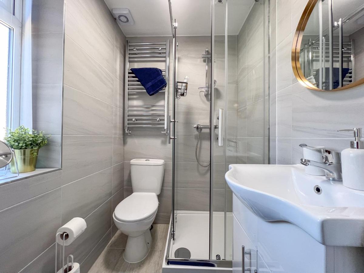 Heartland House, 7 Spacious Bedrooms Sleeps 4 Plus, Near Nec, Jlr,Bhx 伯明翰 外观 照片