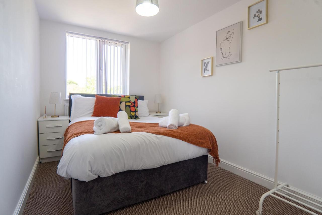 Heartland House, 7 Spacious Bedrooms Sleeps 4 Plus, Near Nec, Jlr,Bhx 伯明翰 外观 照片