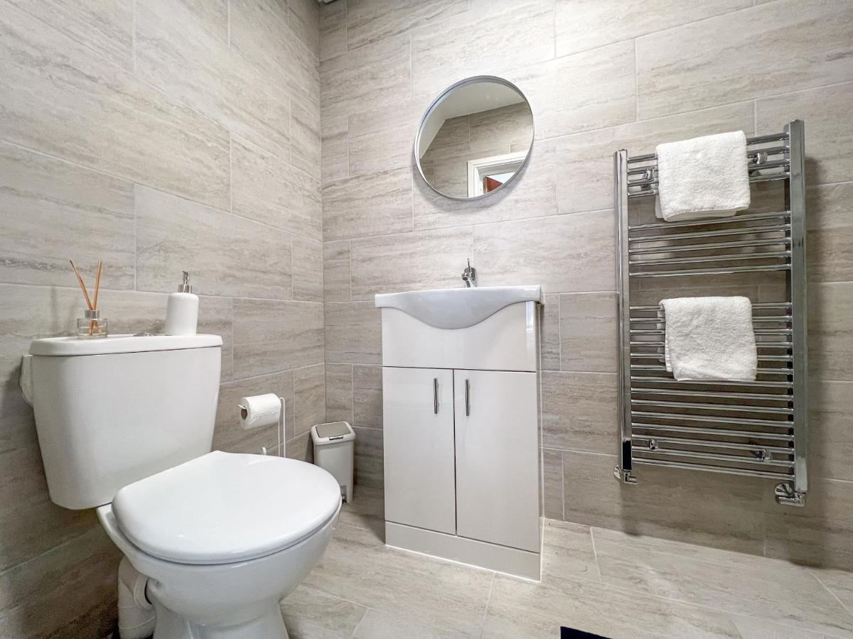 Heartland House, 7 Spacious Bedrooms Sleeps 4 Plus, Near Nec, Jlr,Bhx 伯明翰 外观 照片
