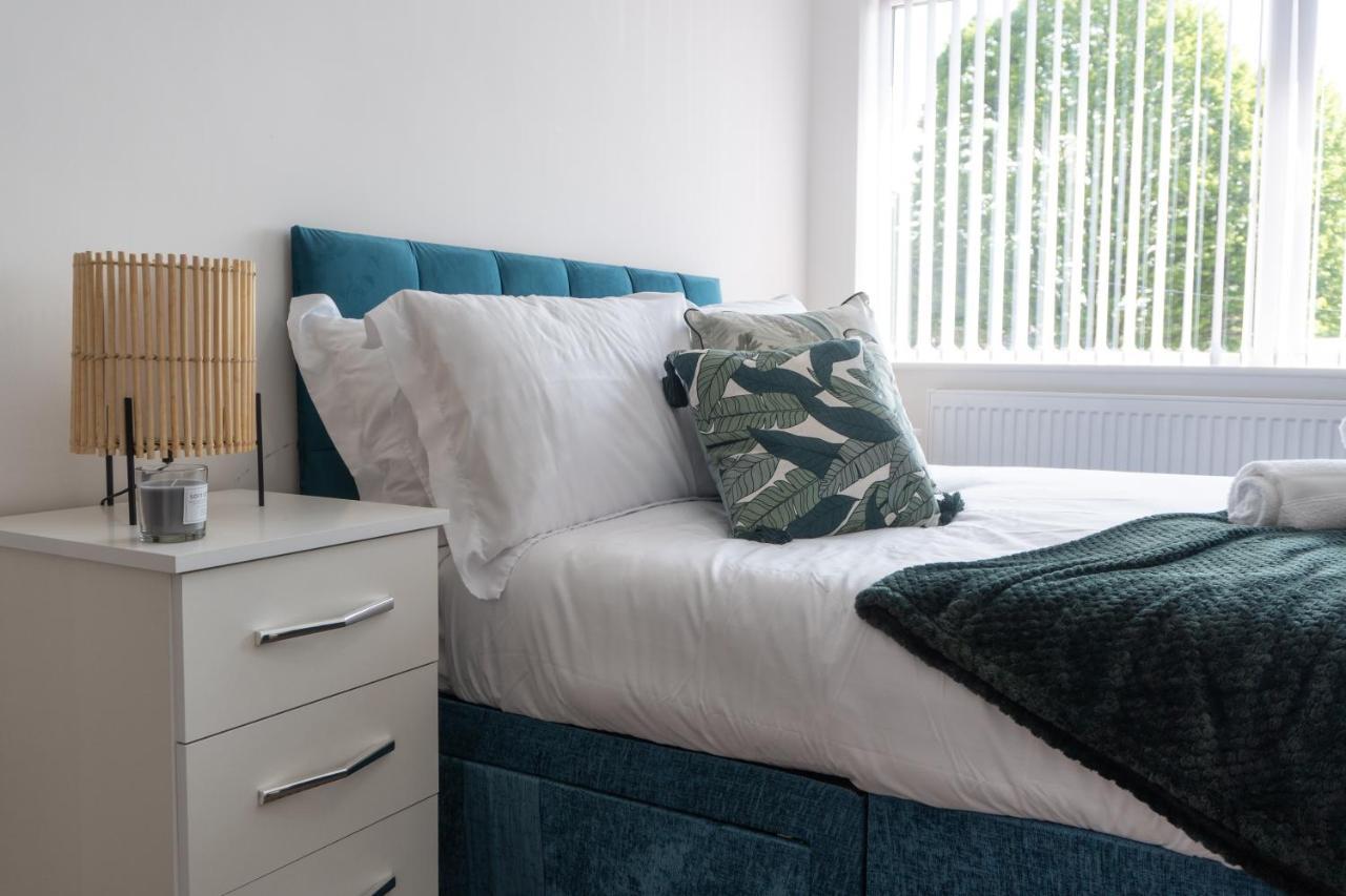 Heartland House, 7 Spacious Bedrooms Sleeps 4 Plus, Near Nec, Jlr,Bhx 伯明翰 外观 照片