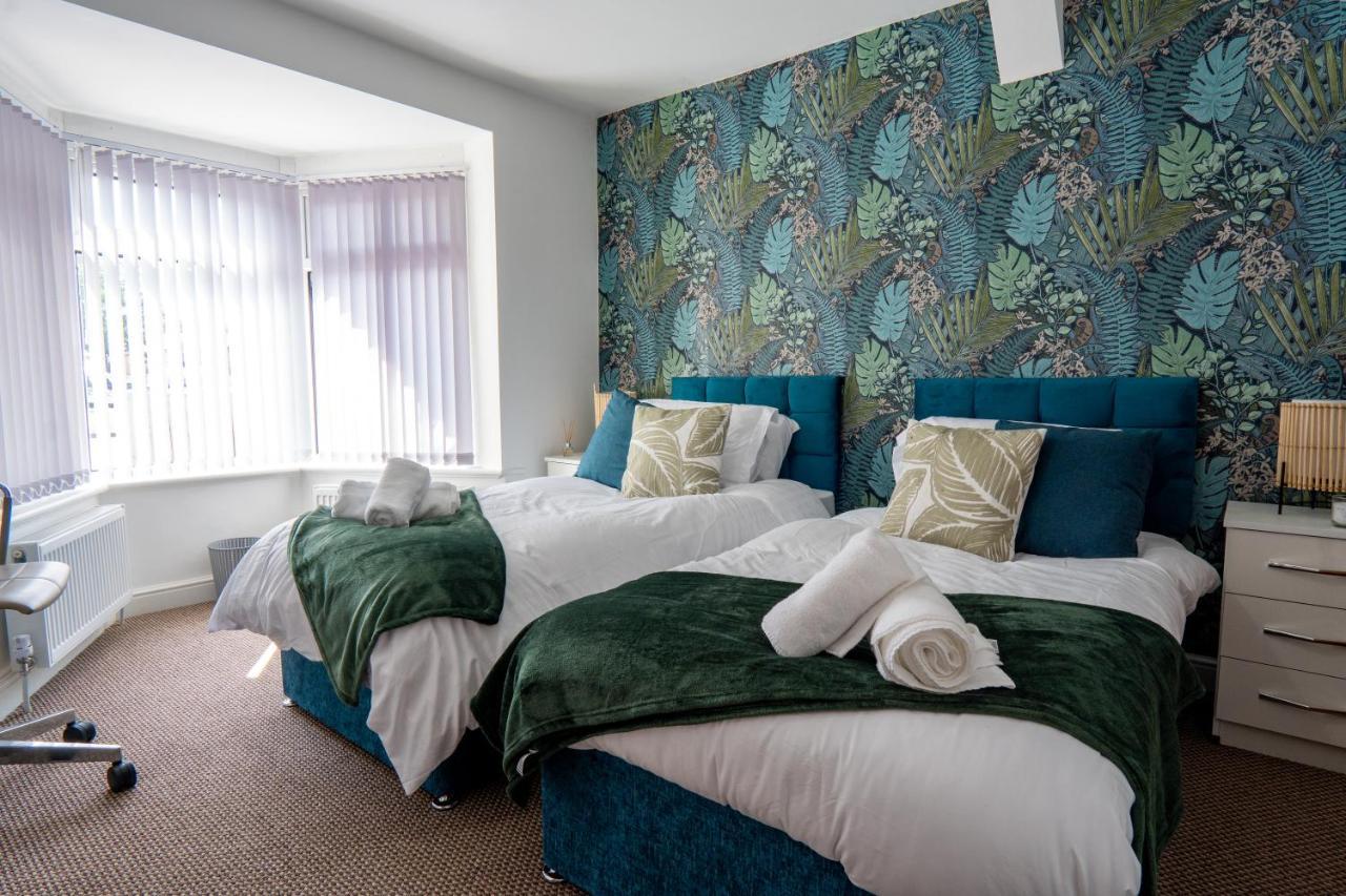 Heartland House, 7 Spacious Bedrooms Sleeps 4 Plus, Near Nec, Jlr,Bhx 伯明翰 外观 照片